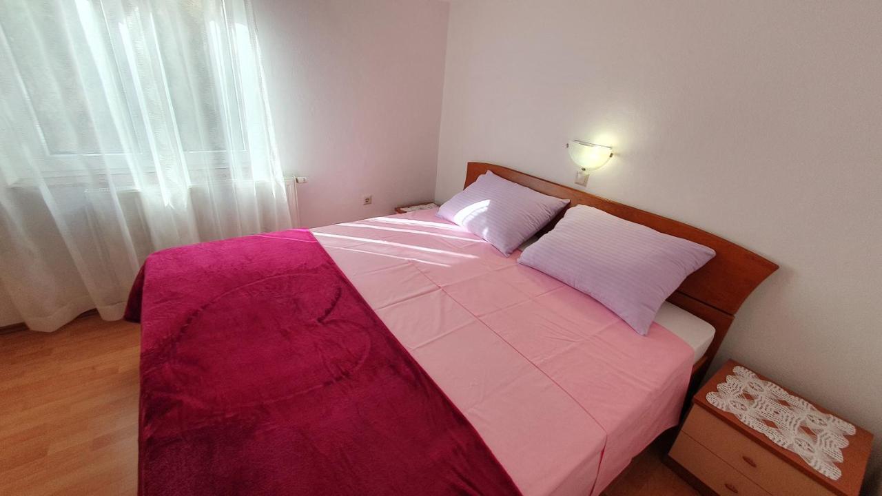 Apartment Nevenka Krk Town Exterior foto